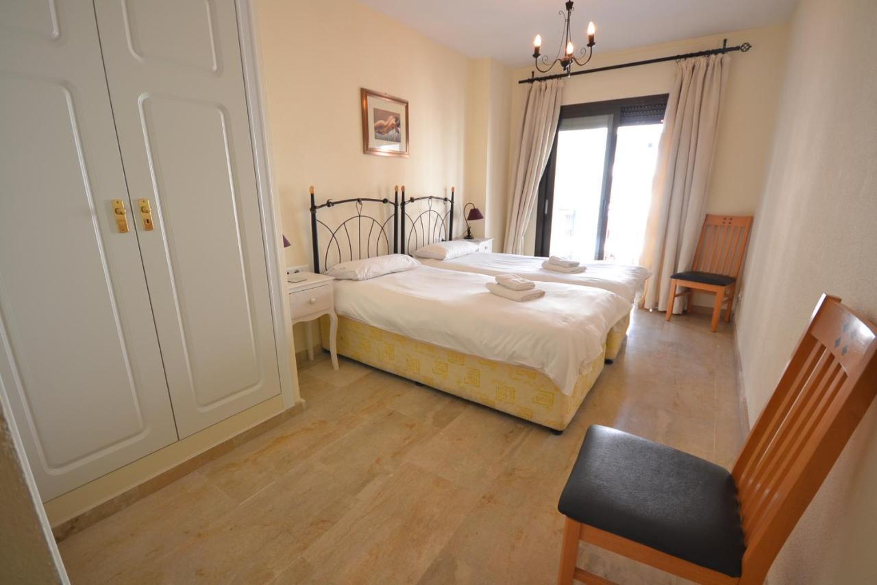 Marina Real 425 Apartment Manilva Exterior photo